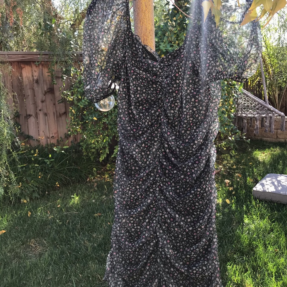 Floral ruched, puffy sleeve dress